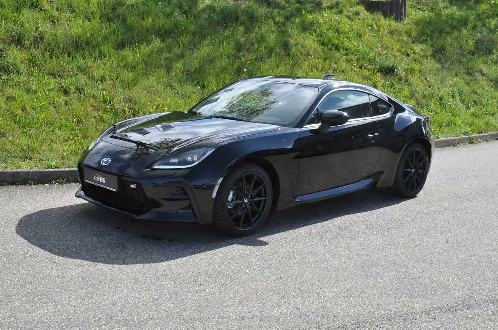 Toyota GR86 2.4l 6-Gang 18 Zoll BSM available Noir - 1