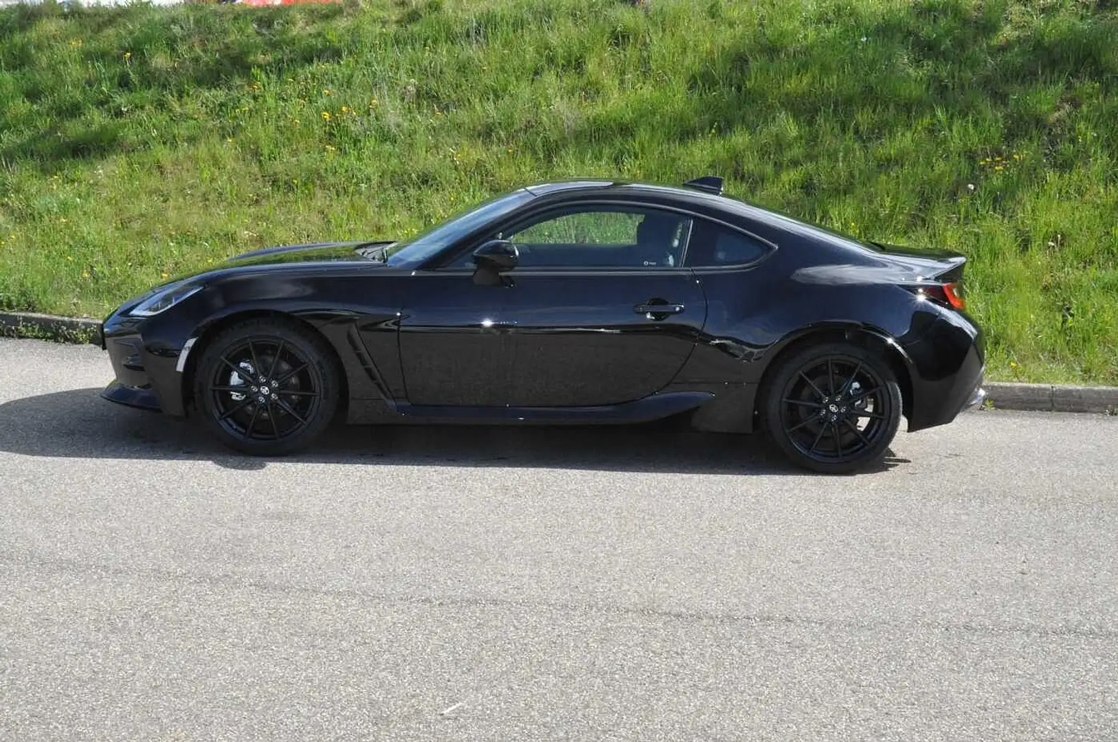 Toyota GR86 2.4l 6-Gang 18 Zoll BSM available Noir - 2