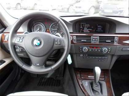BMW 335 (E90) (2) DA 286 EDITION LUXE