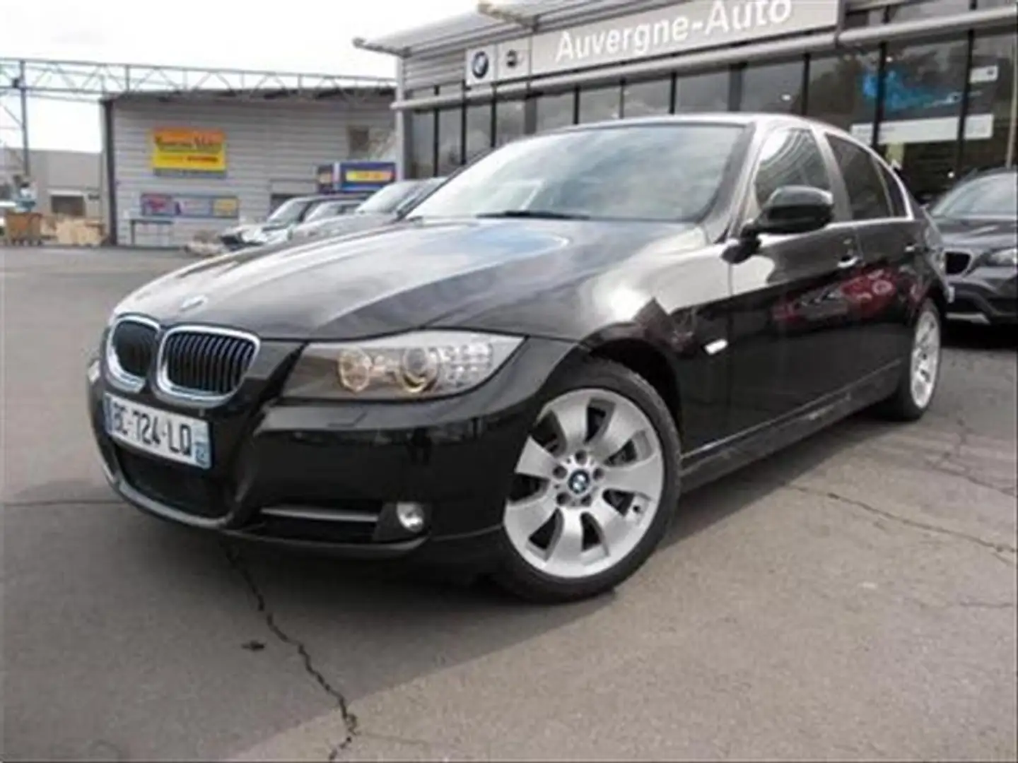 BMW 335 (E90) (2) DA 286 EDITION LUXE Schwarz - 2