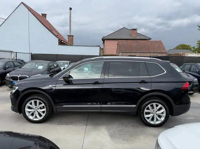 Volkswagen Tiguan Allspace view 8