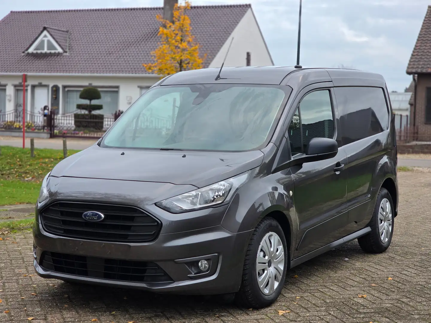 Ford Transit Connect 1.5TDCI Automaat * 3PL * Camera * TrekHaak * Navi Gris - 1