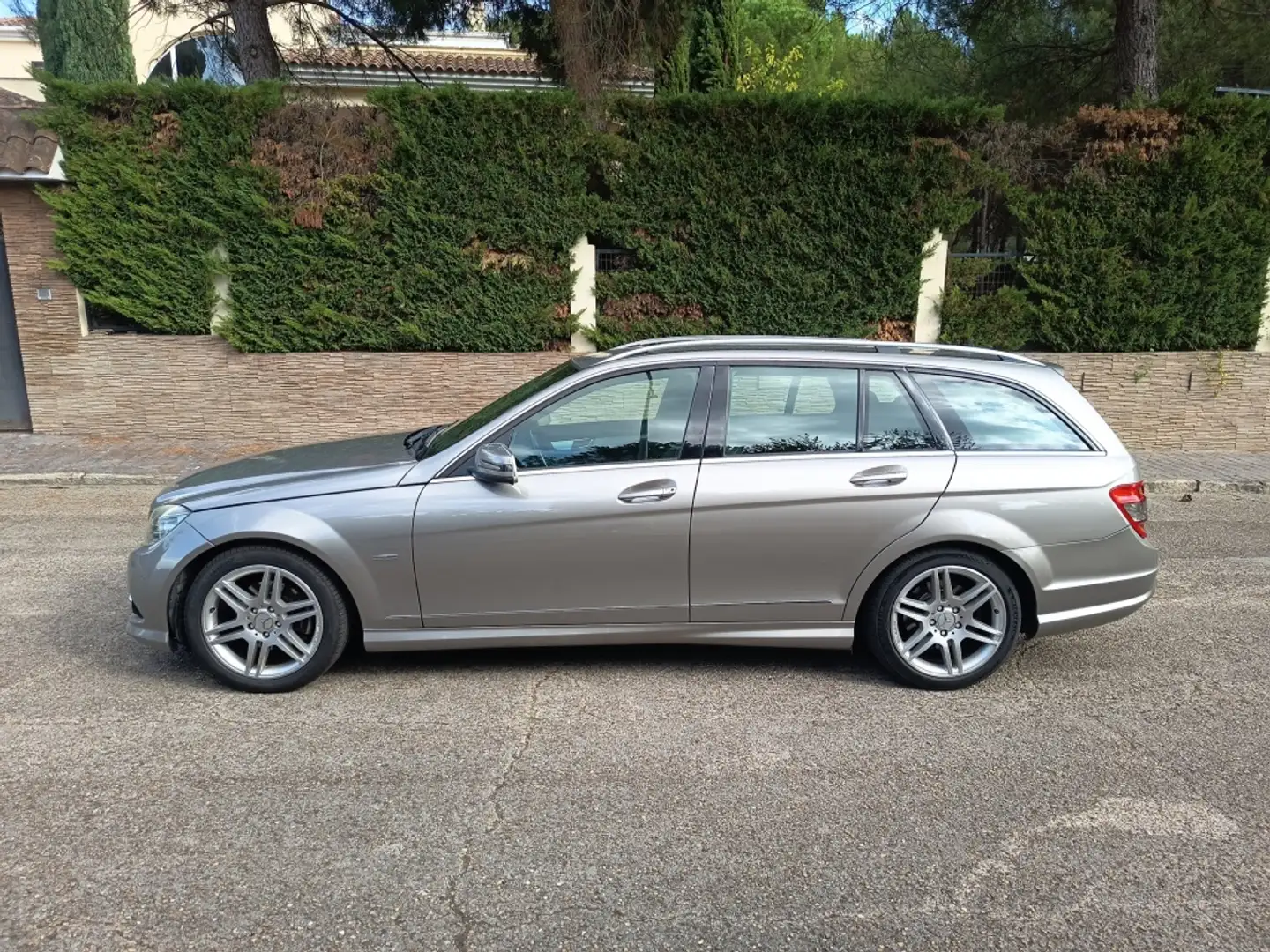 Mercedes-Benz C 220 Estate 220CDI Avantgarde Aut. Marrón - 2