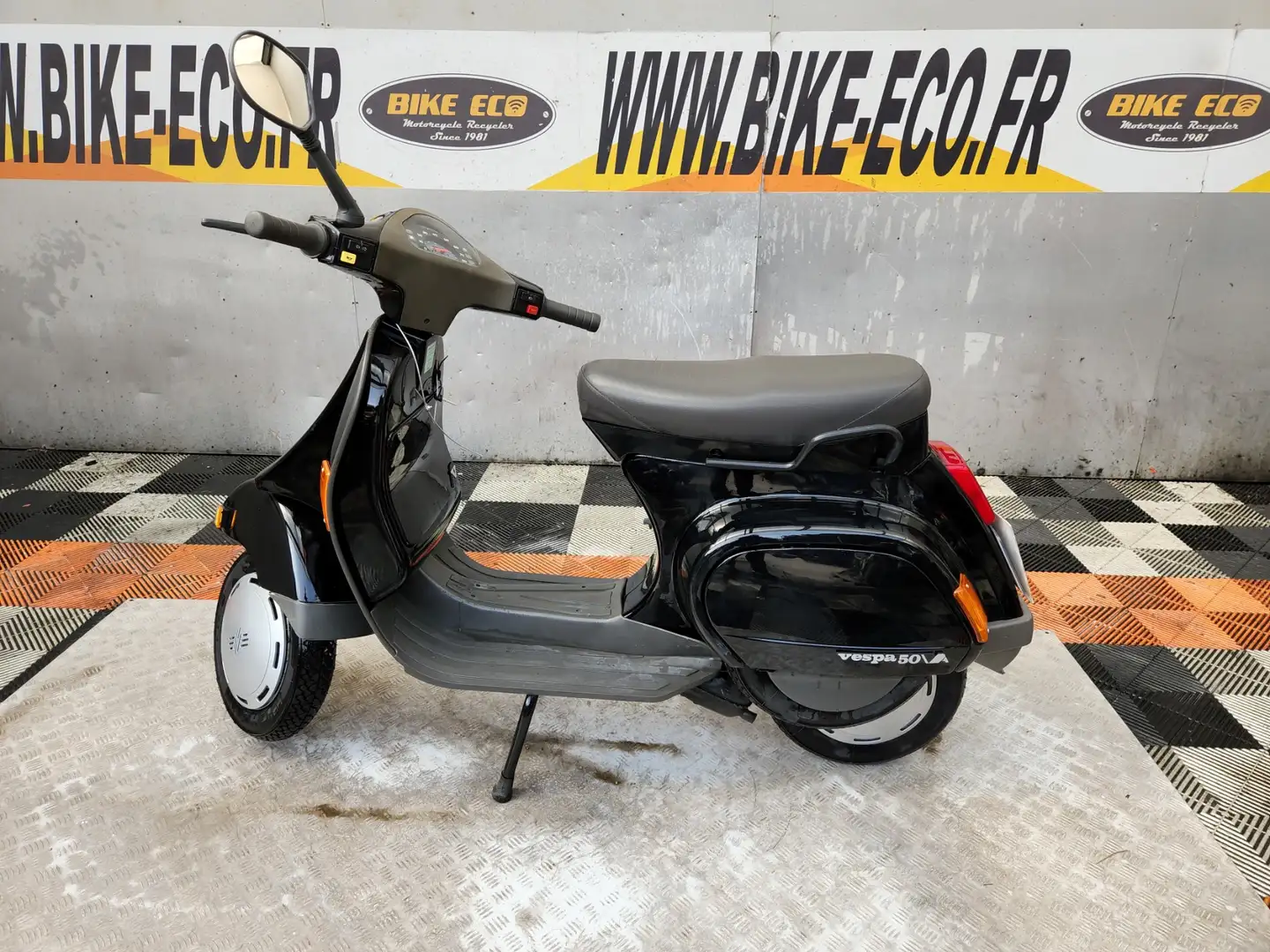 Vespa PK 50 Negro - 2