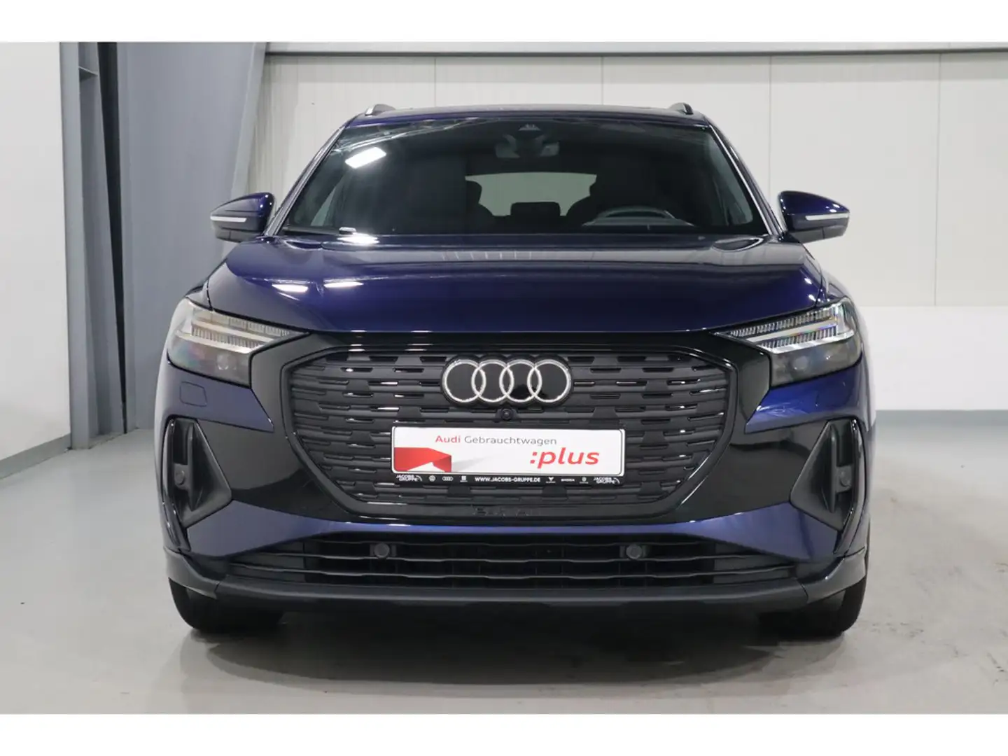 Audi Q4 e-tron Blau - 2