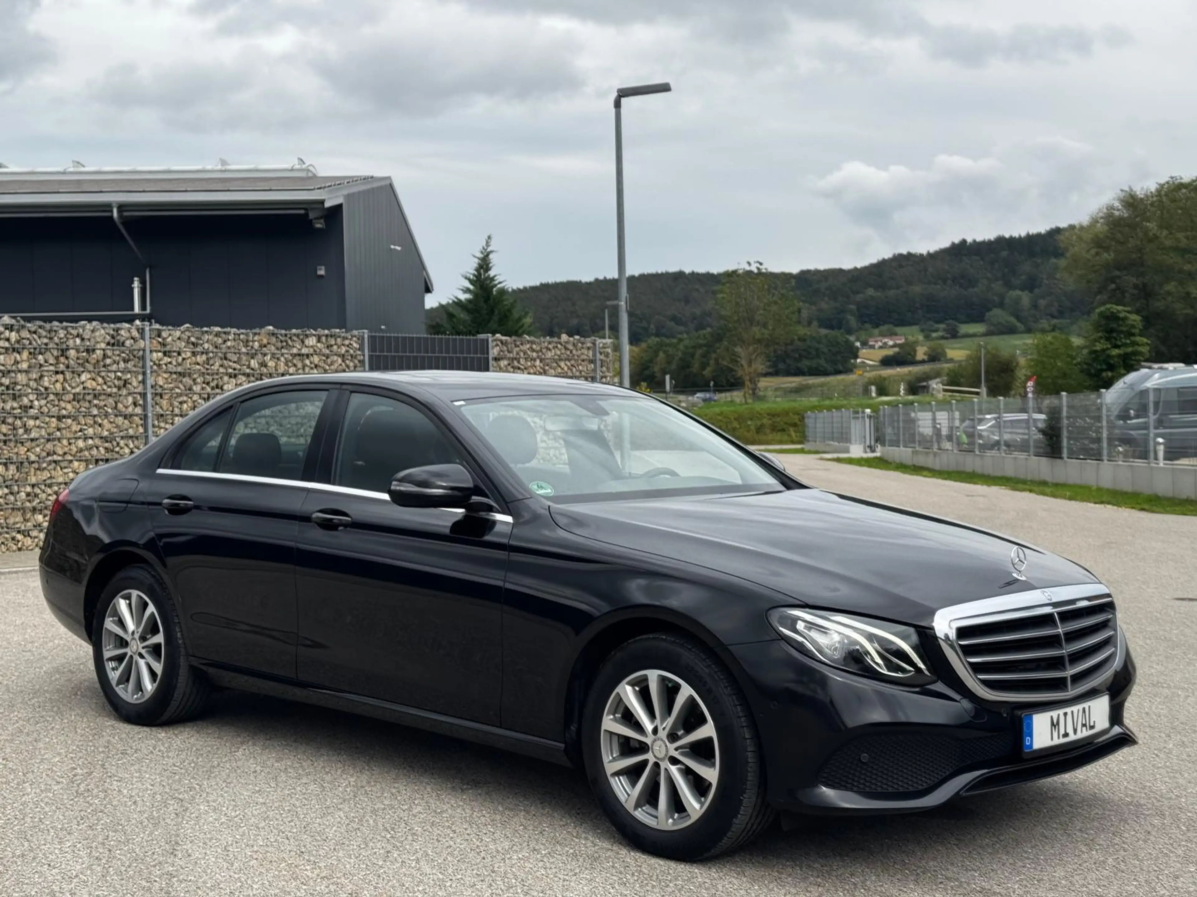 Mercedes-Benz E 200 LED/el.Sitze/Kamera/Navi/Sitzheizung