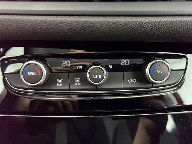Opel Grandland view 12