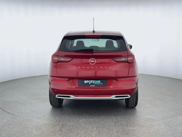 Opel Grandland view 4