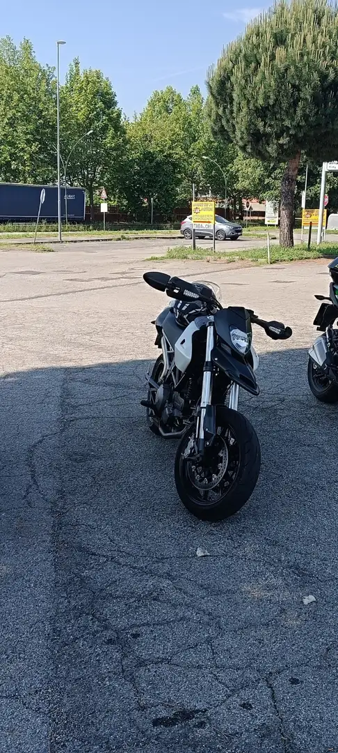 Ducati Hypermotard 796 Белый - 1
