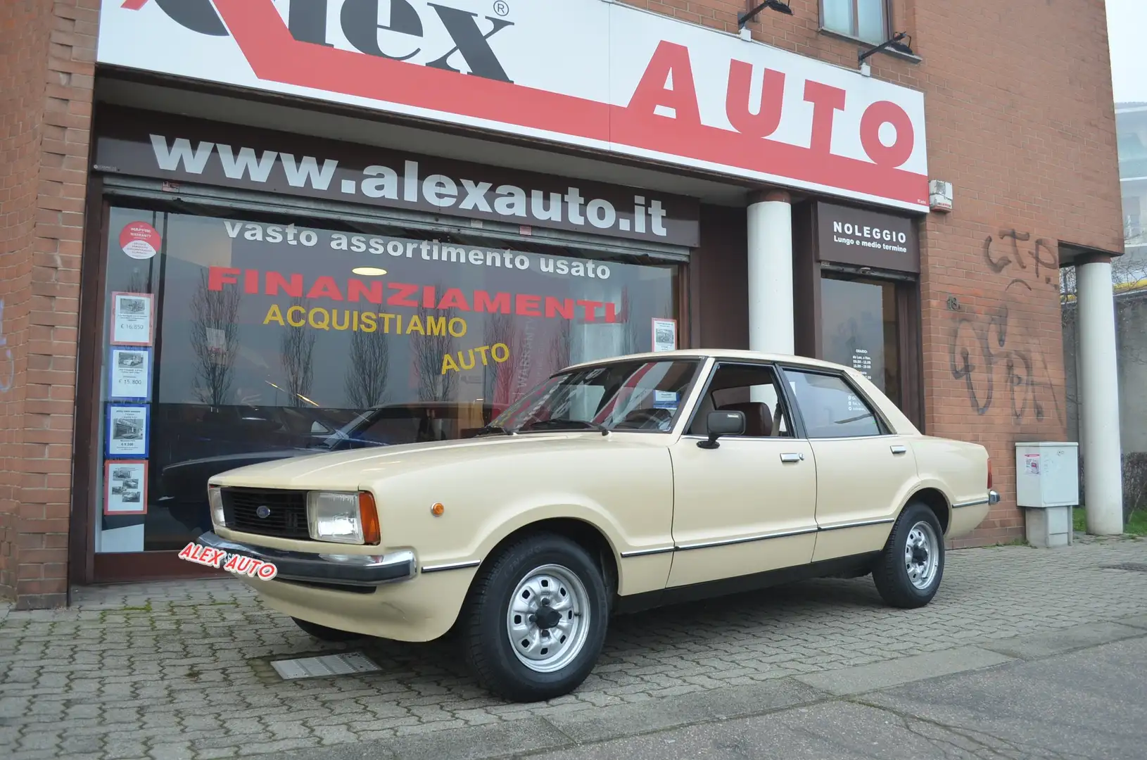 Ford Taunus 4p 1.3 GL BERLINA KM 95000 1 PROPRIETARIO bež - 1