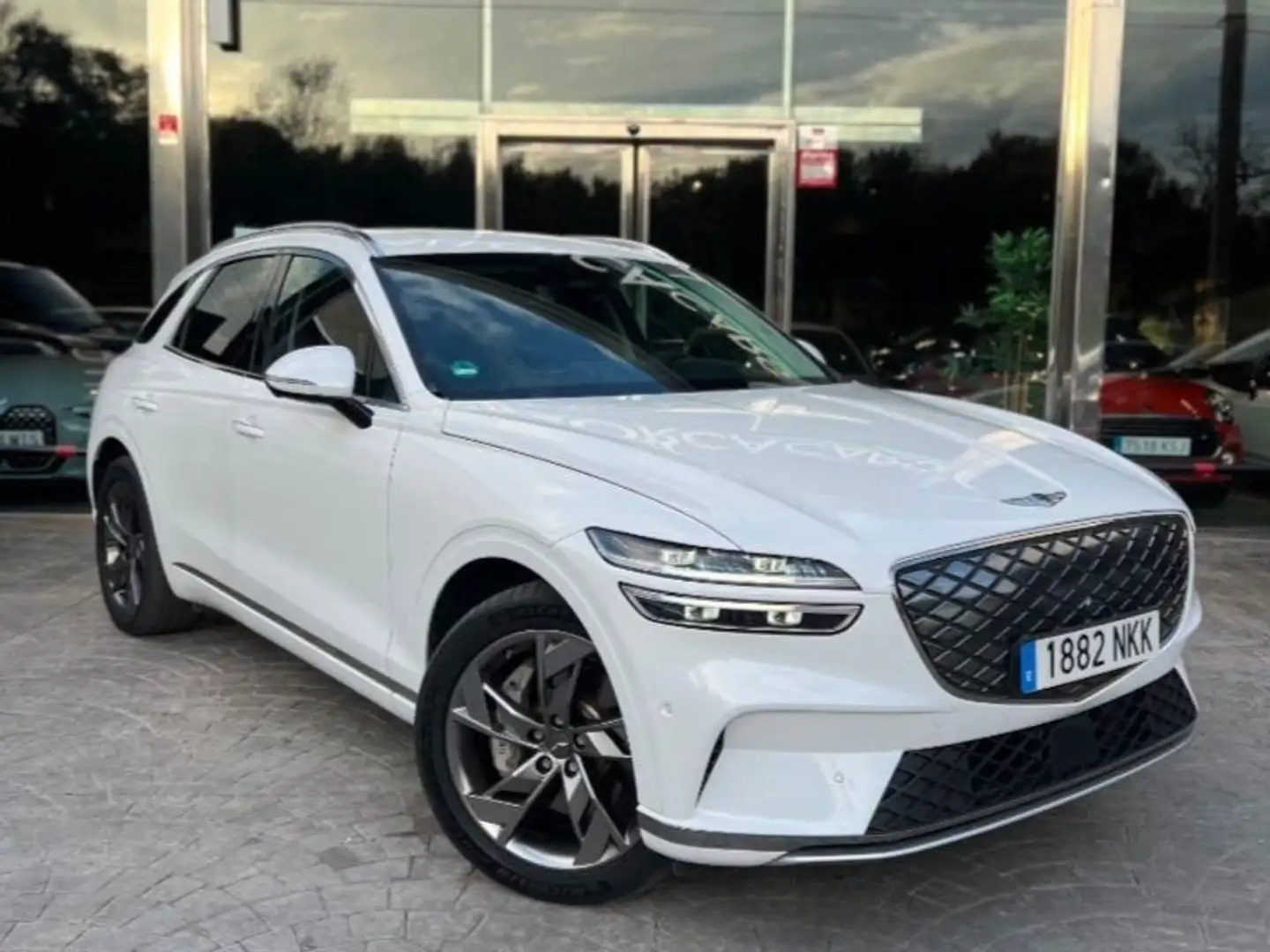 Hyundai Genesis GV70 Weiß - 2