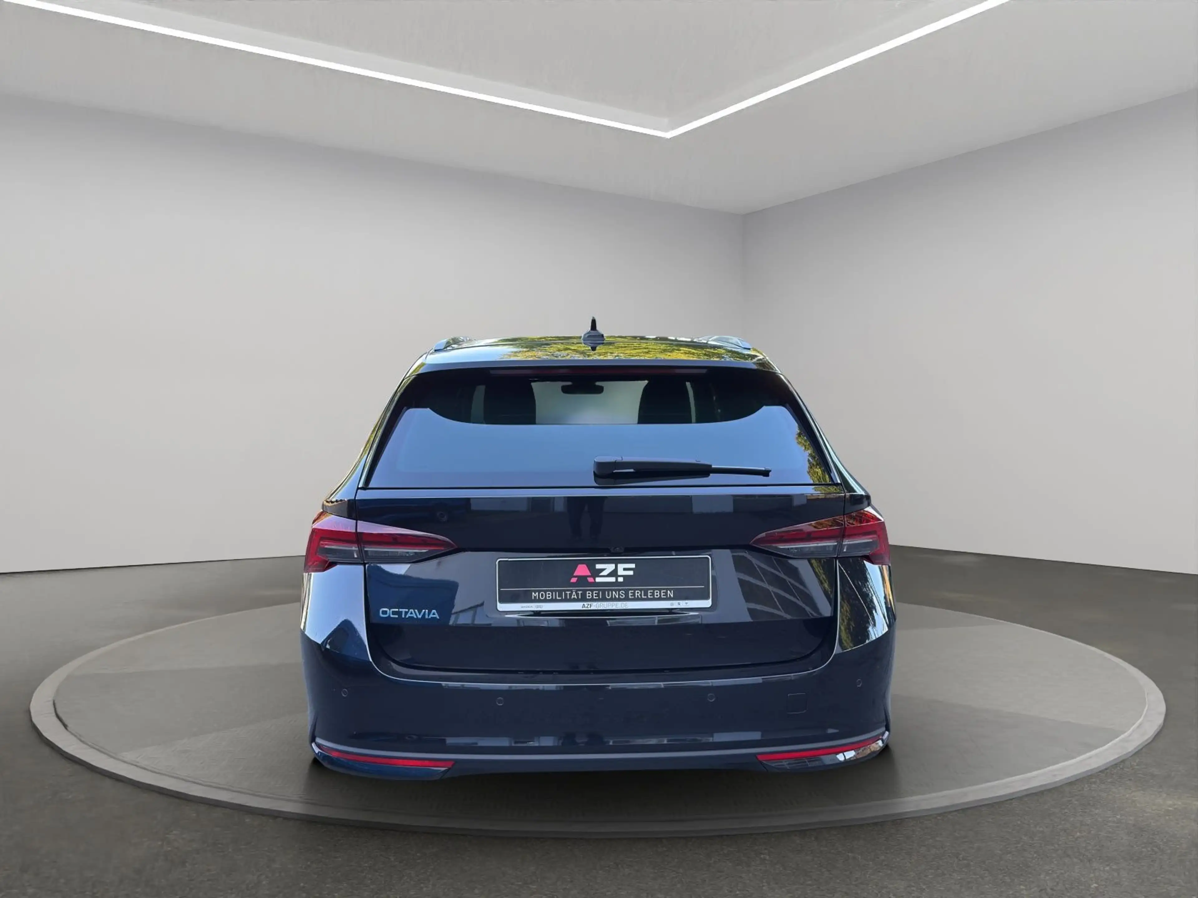 Skoda Octavia Combi 1.5 TSI mHEV DSG Selection NAVI+MA — photo 7