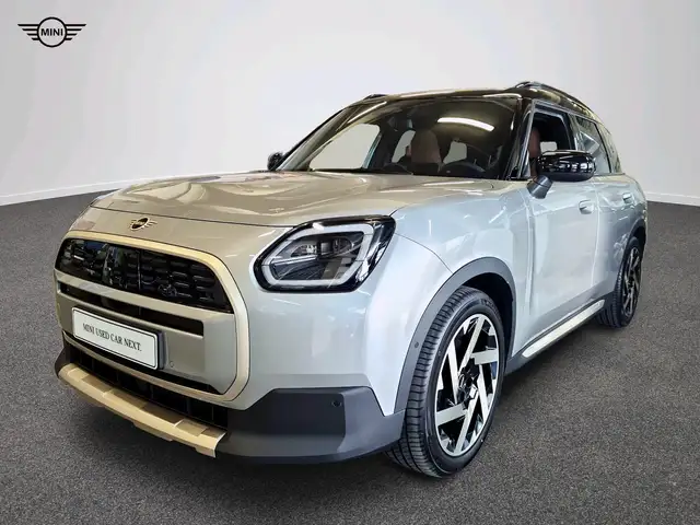 MINI Countryman E Favoured Trim
