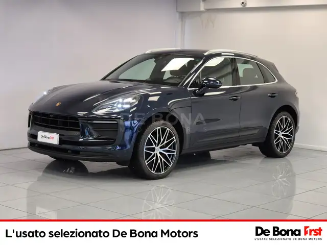 2022 Porsche Macan in Blue for sale