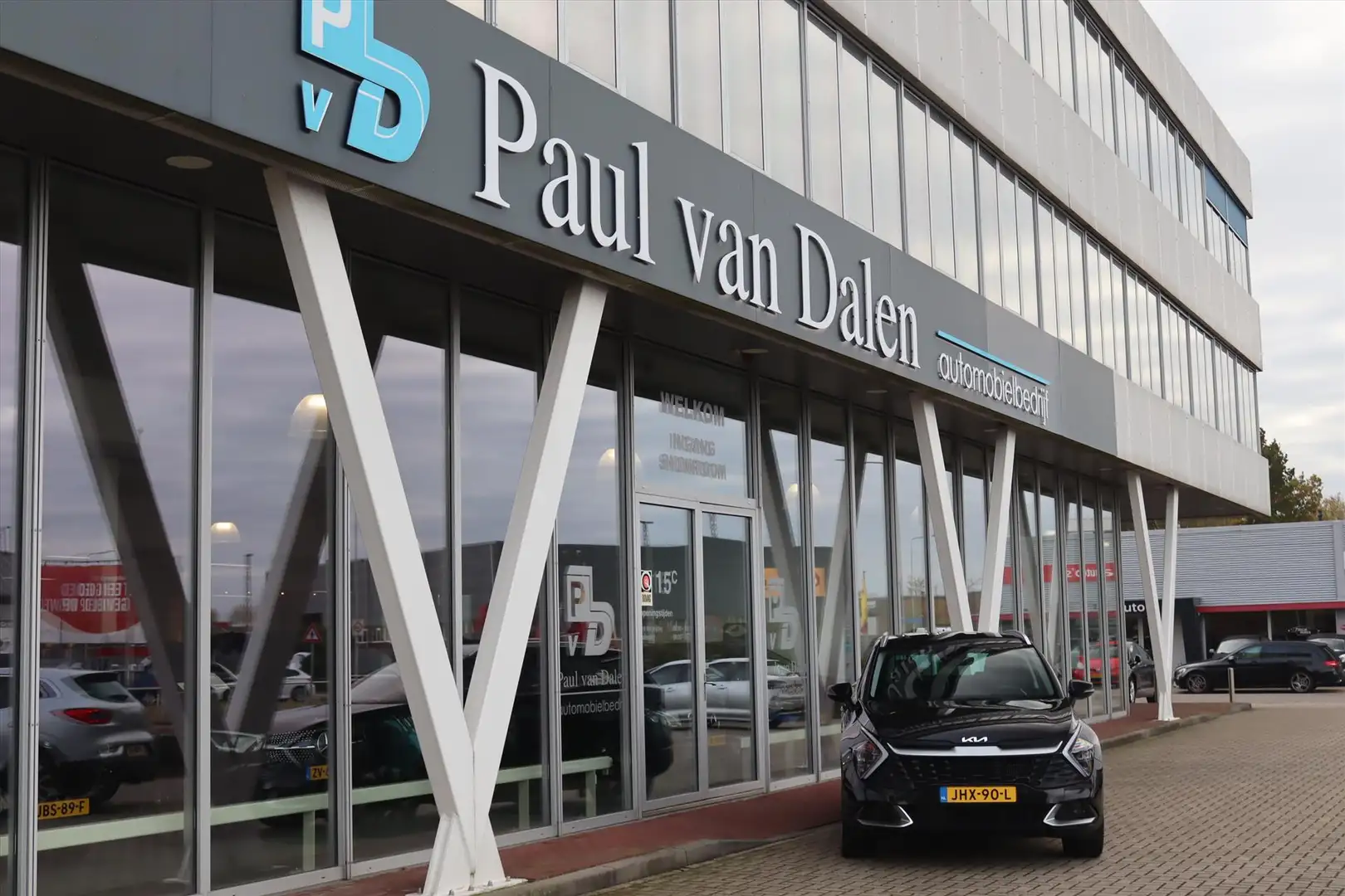 Kia Sportage 1.6 T-GDi PHEV 265PK AWD AUTOMAAT DYNAMICLINE Navi Zwart - 2