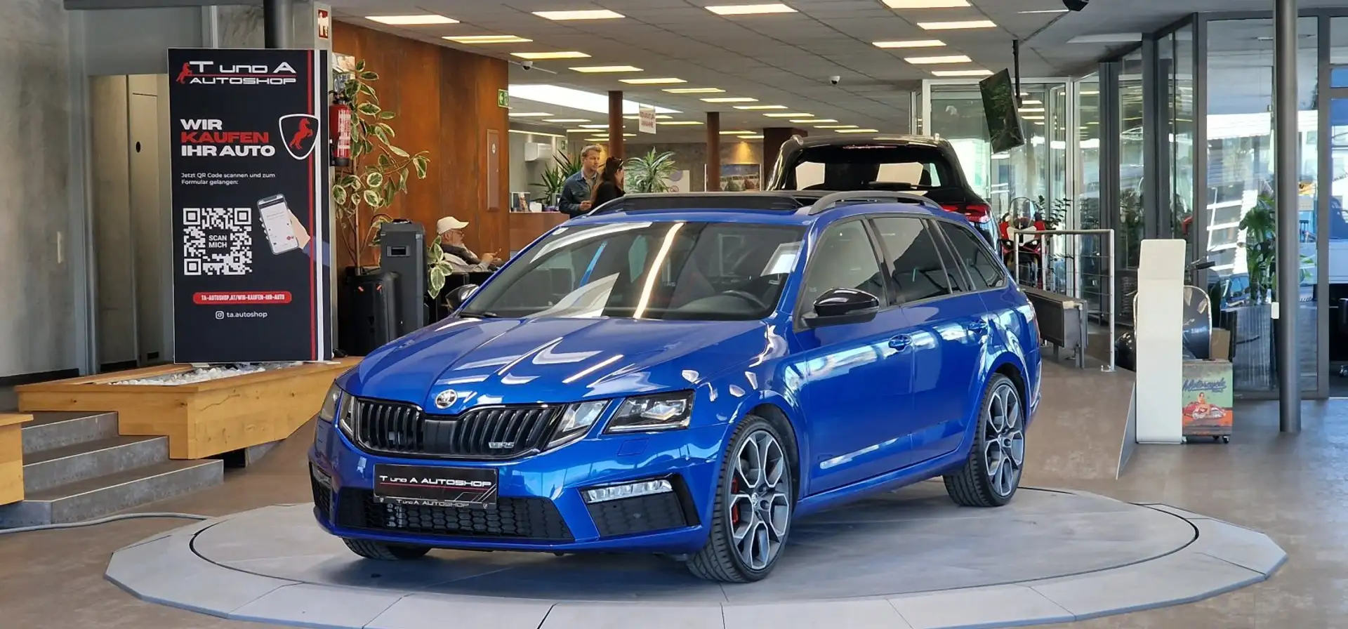 Skoda Octavia Combi 2.0 TDI 4x4 RS DSG *Pano*19Zoll*Komfortsitze Blau - 1
