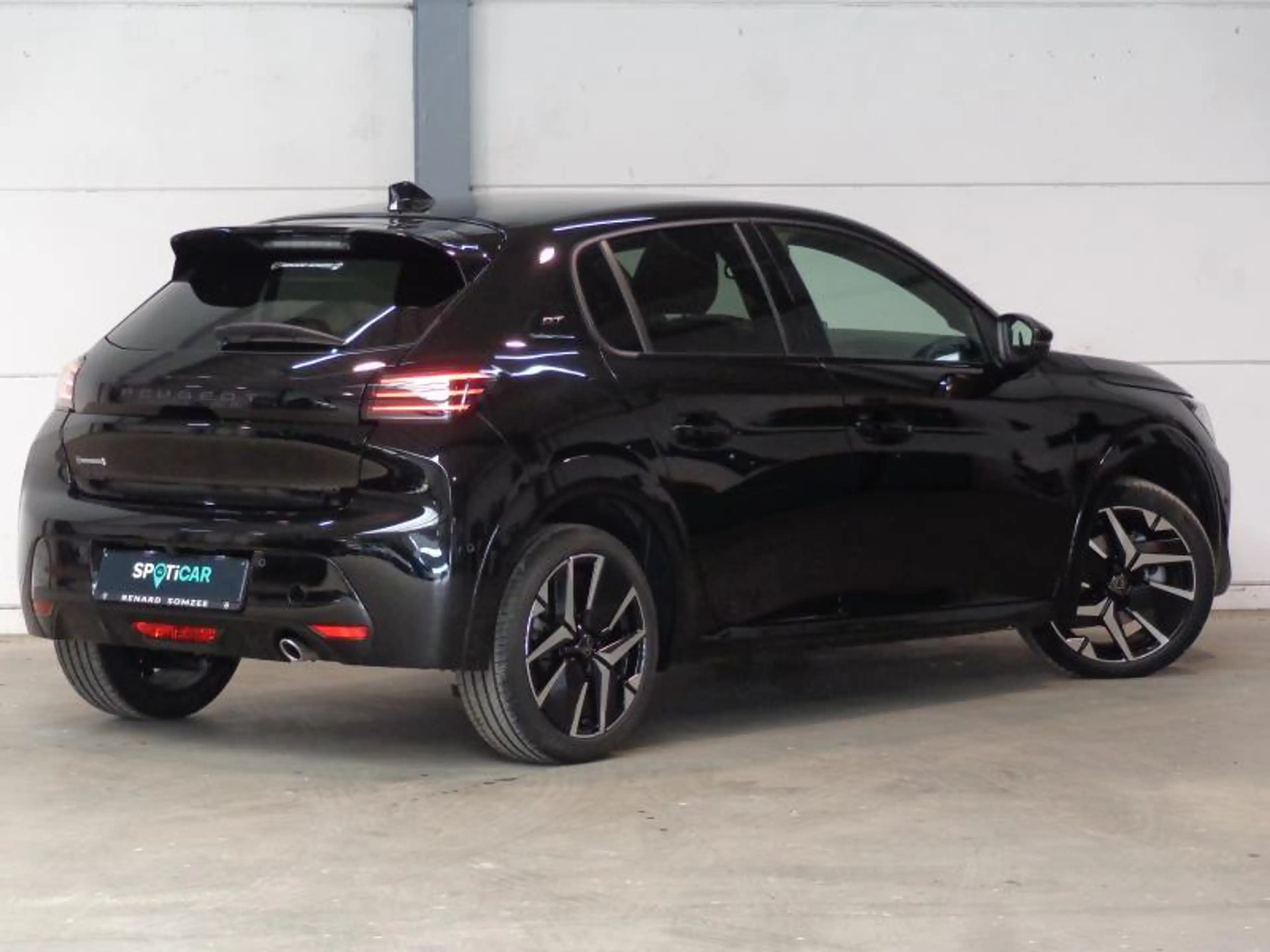 Peugeot 208 MHEV 208 GT 1.2 e-DCS6 - Caméra 360° — photo 3