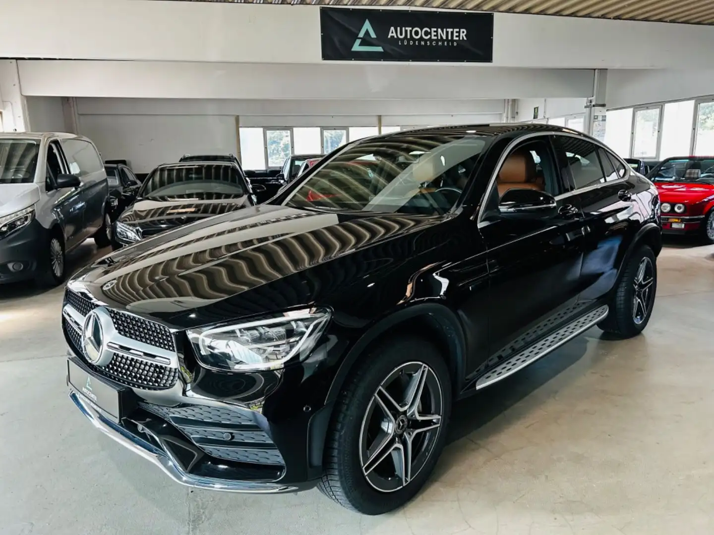 Mercedes-Benz GLC 300 de 4Matic Coupe *Amg*Led*Kamera*Leder* Zwart - 1