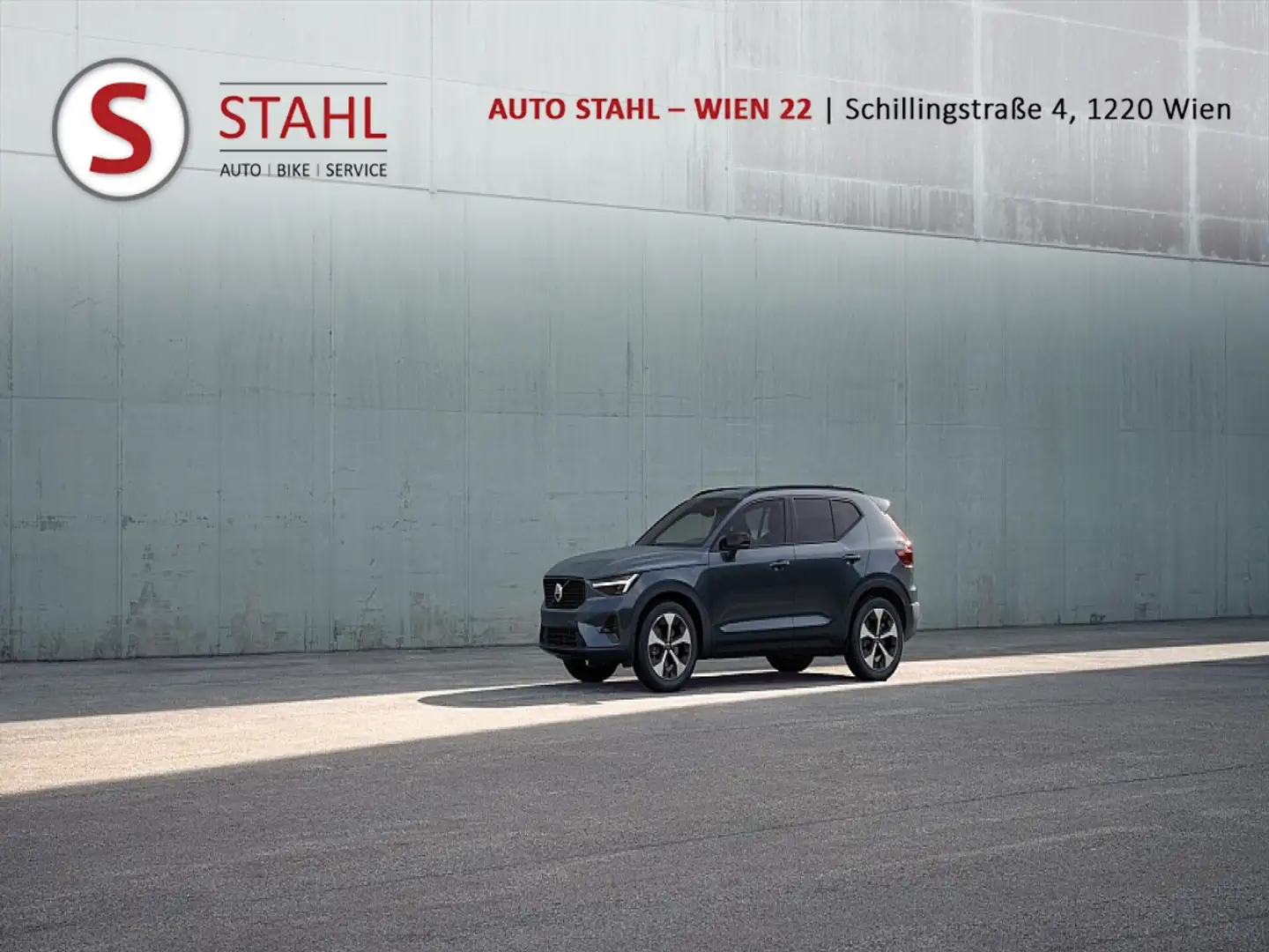 Volvo XC40 B3 Plus Dark Aut. Blau - 1