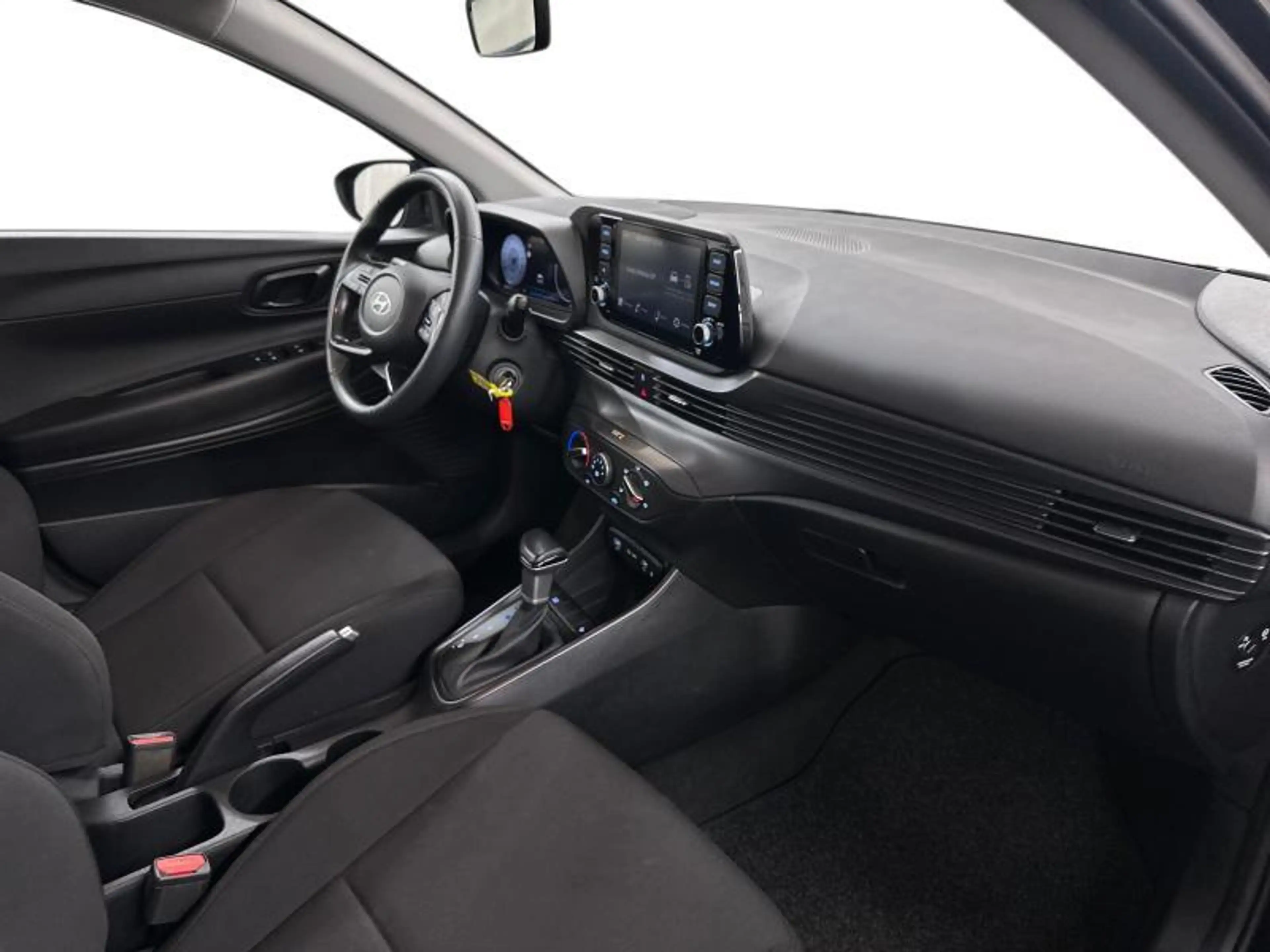 Hyundai i20 AT Comfort | winter pack — photo 8
