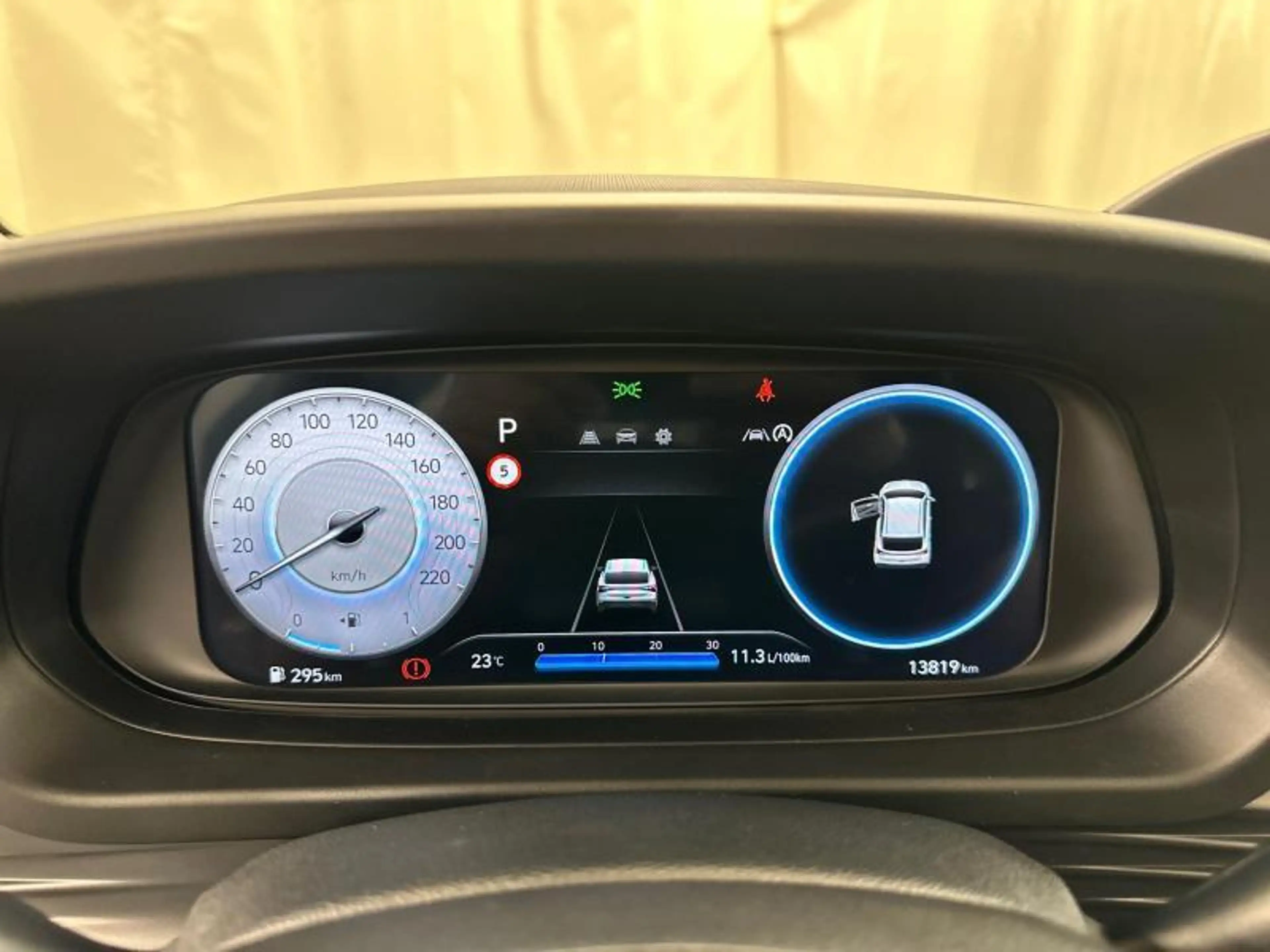 Hyundai i20 AT Comfort | winter pack — photo 14