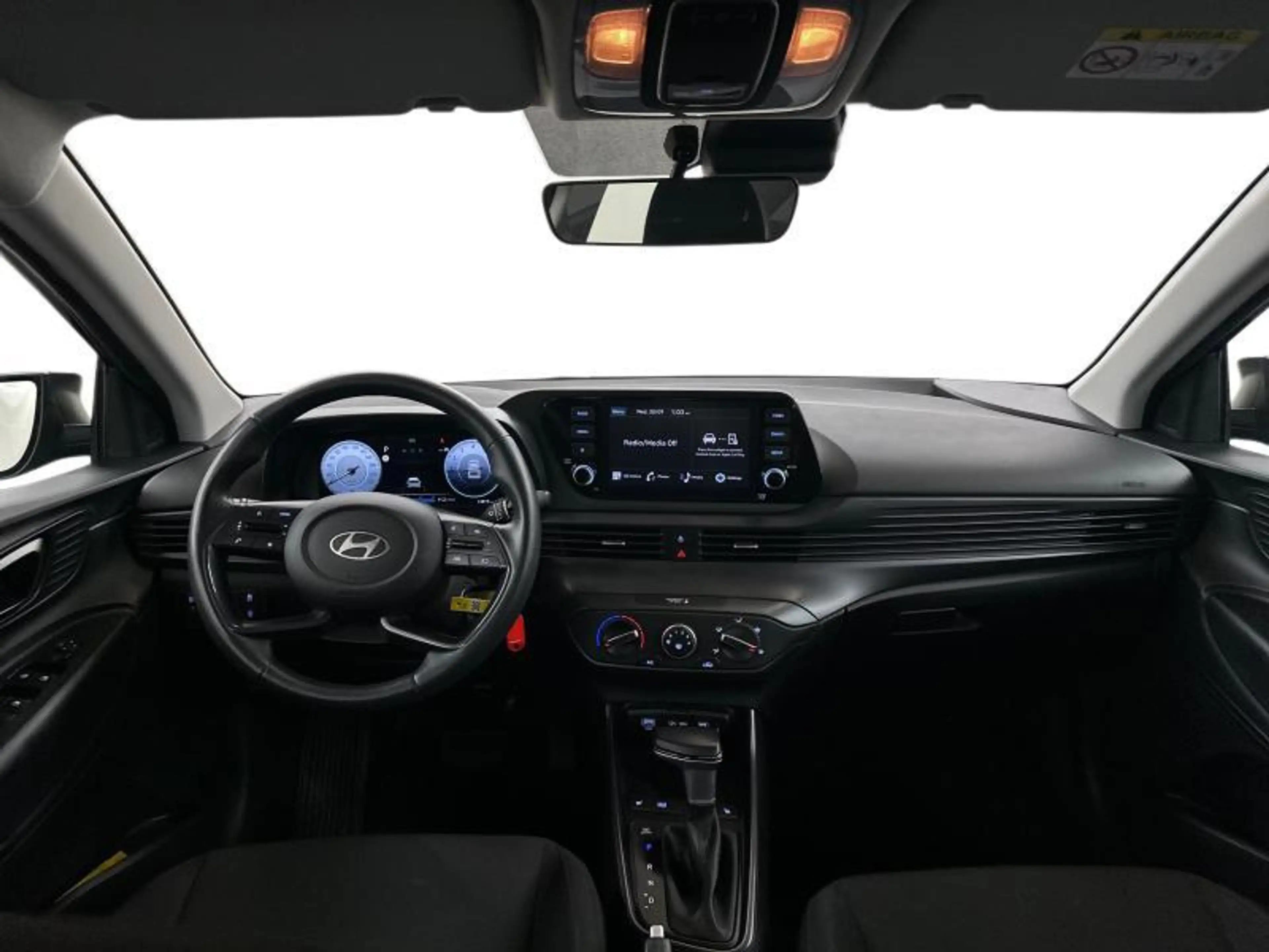 Hyundai i20 AT Comfort | winter pack — photo 9