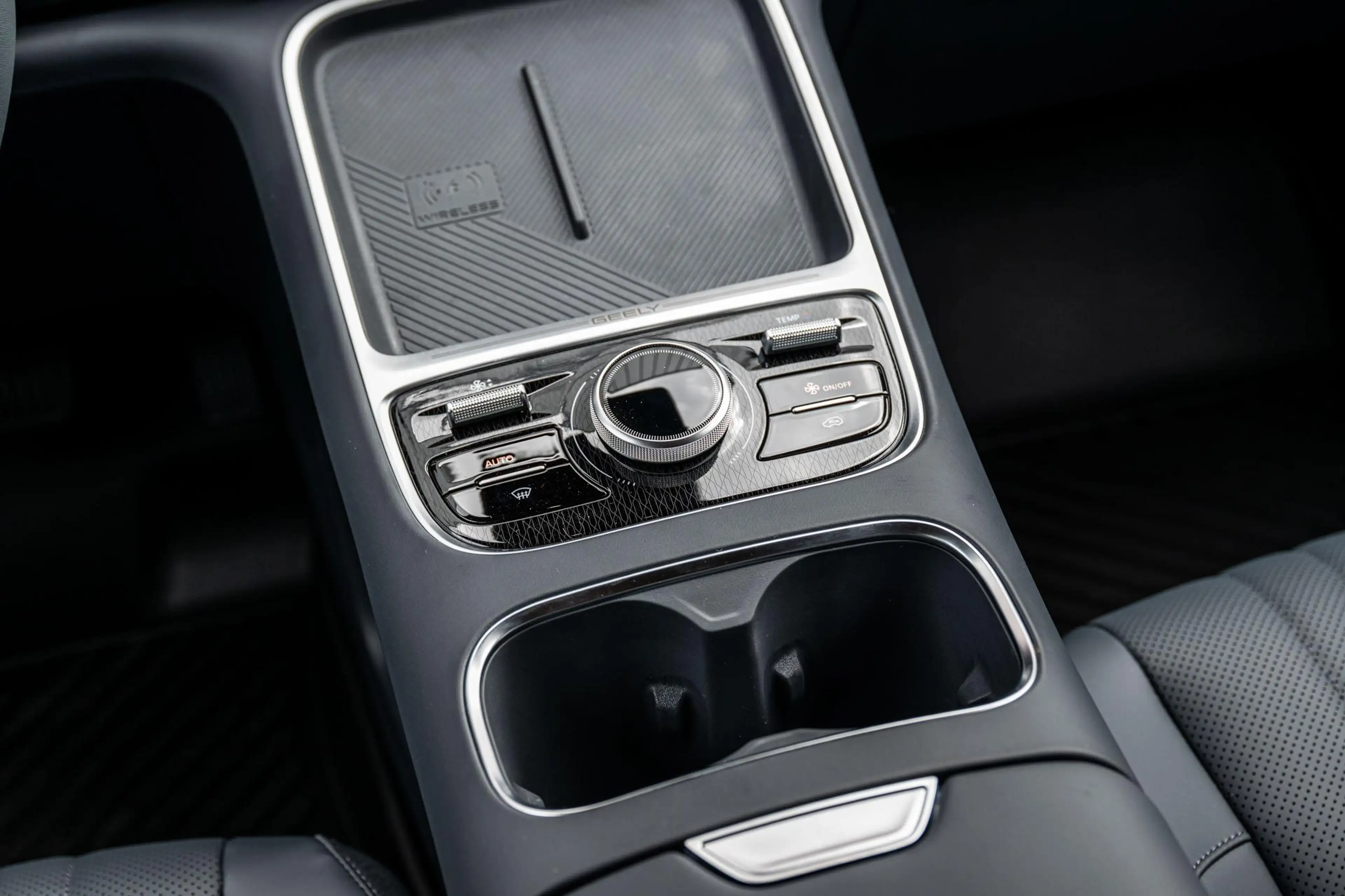 Geely Starray EM-i 1.5 Max+ | 136km Elektrisch bereik | Stoelverwarmi — photo 14