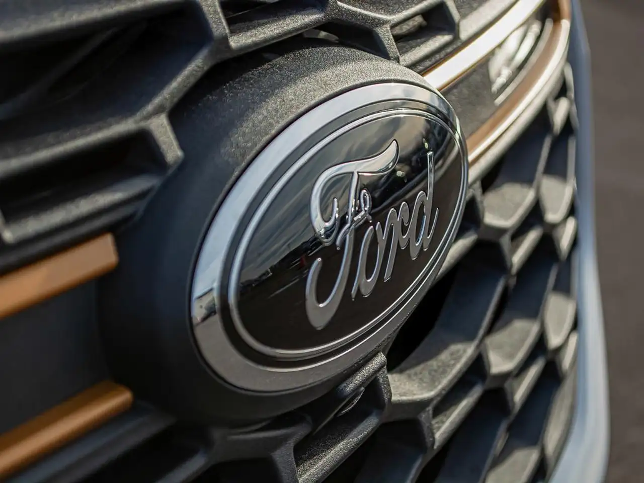 Ford Explorer снимка Ford Explorer