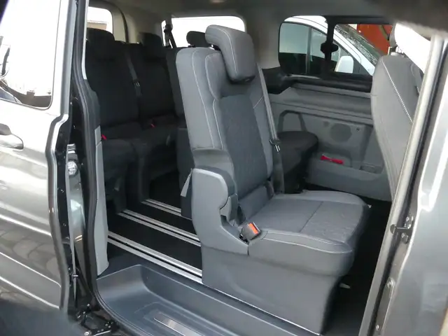Ford Tourneo Custom view 14