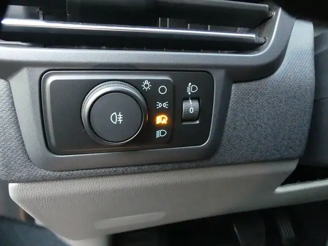 Ford Tourneo Custom view 10