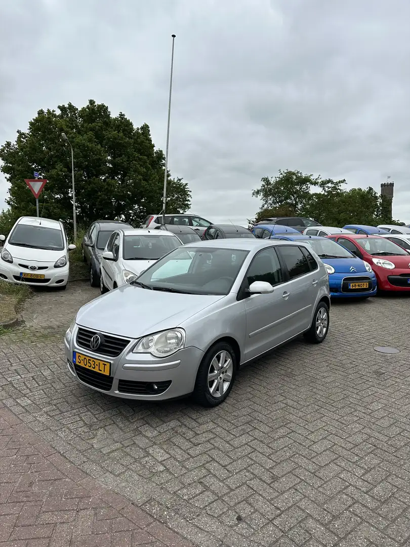 Volkswagen Polo 1.2-12V Trendline Grijs - 1