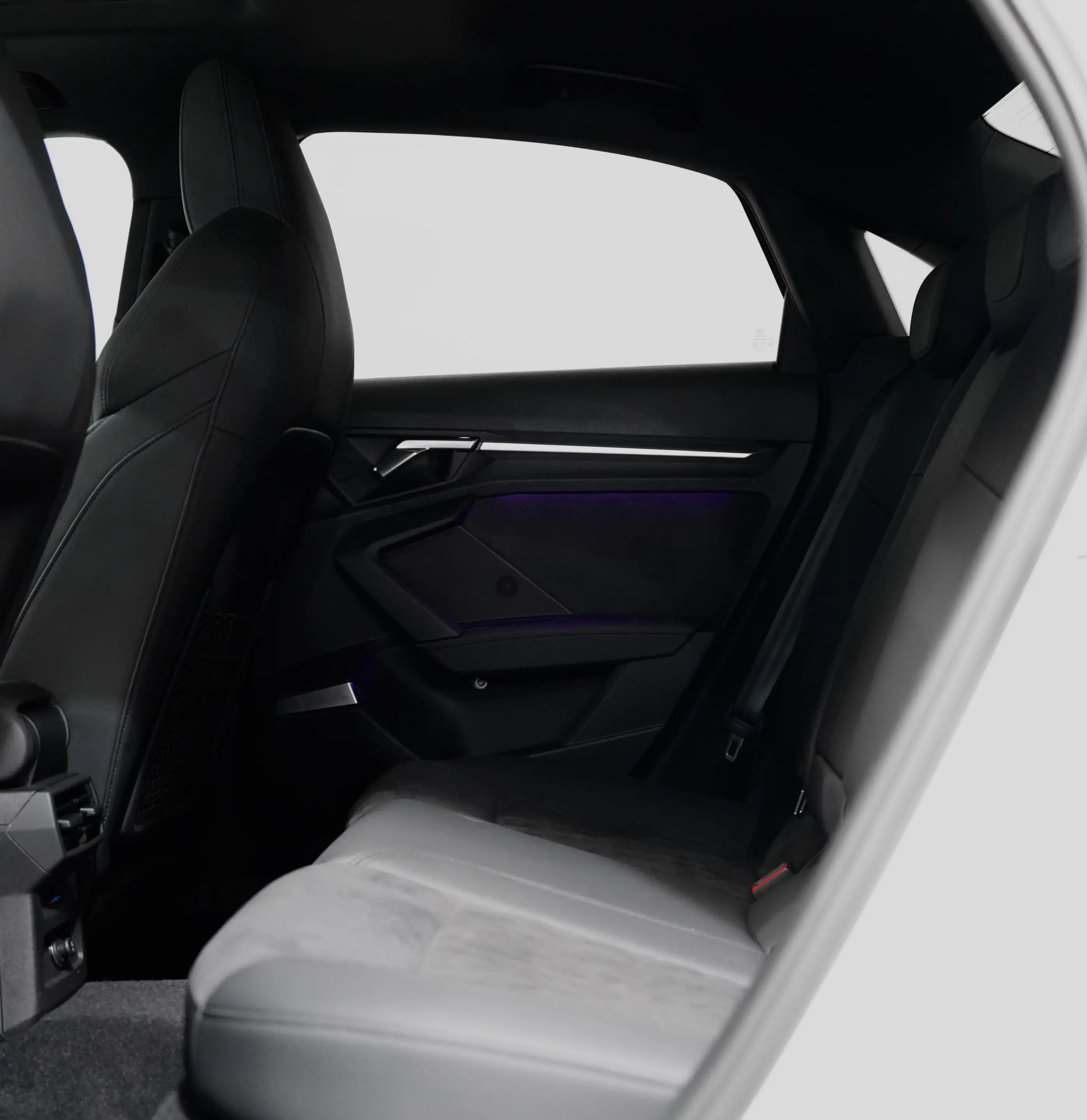 Audi RS3 2.5 quattro*2.HD*S-AGA*PANO*SCHALE*B&O*360* — photo 14
