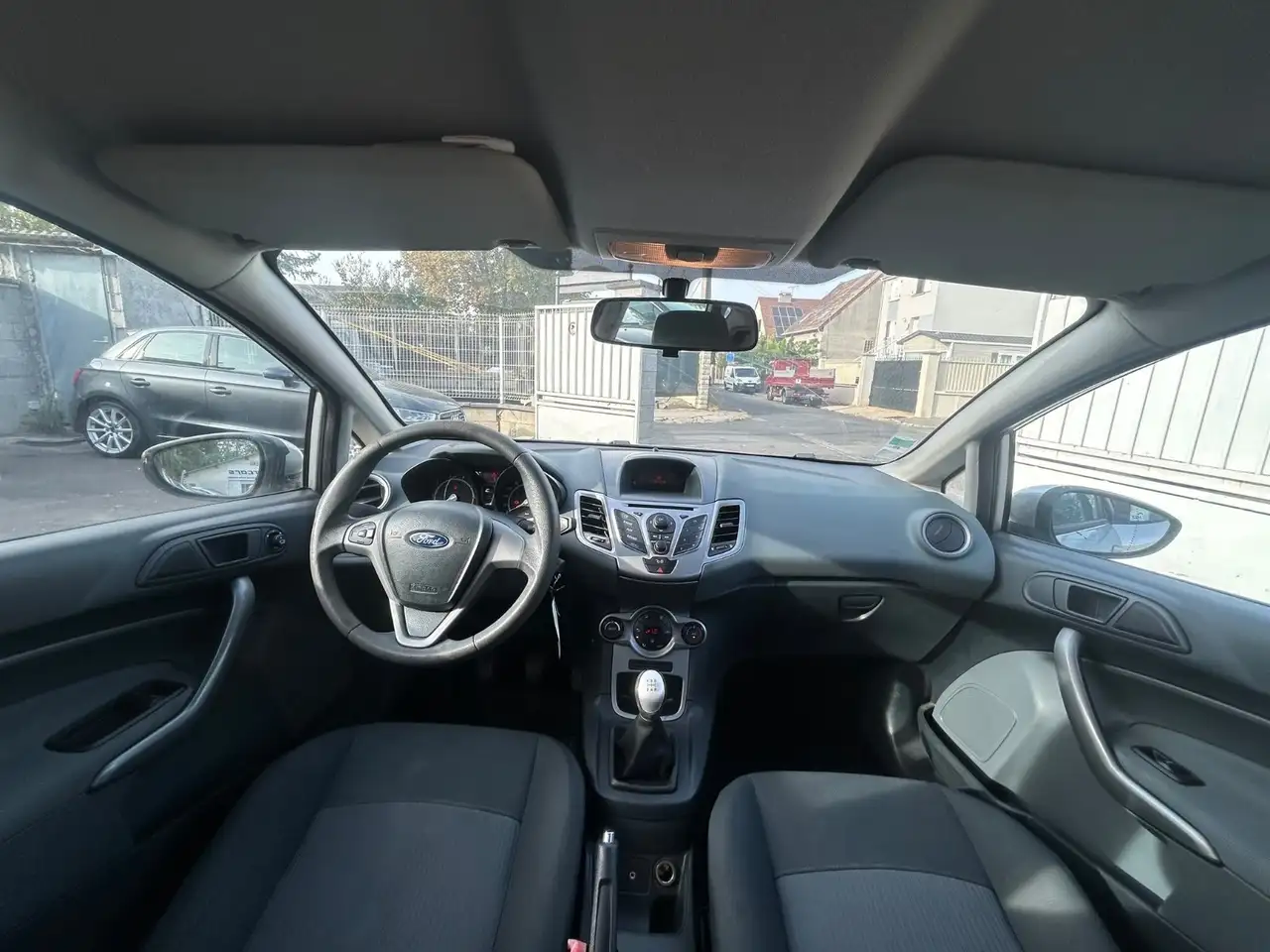 Ford Fiesta 5 portes — photo 5