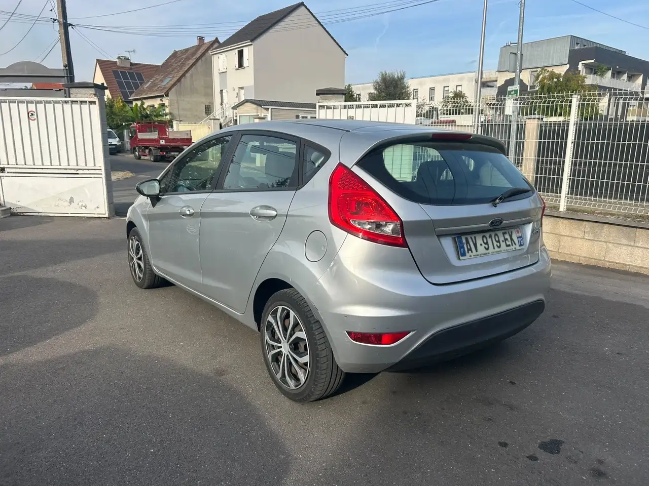 Ford Fiesta 5 portes — photo 4