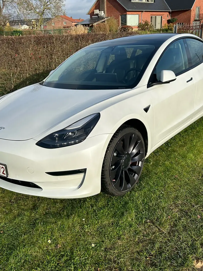 Tesla Model 3 Performane. Dual Motor (overname renting mogelijk) Wit - 1