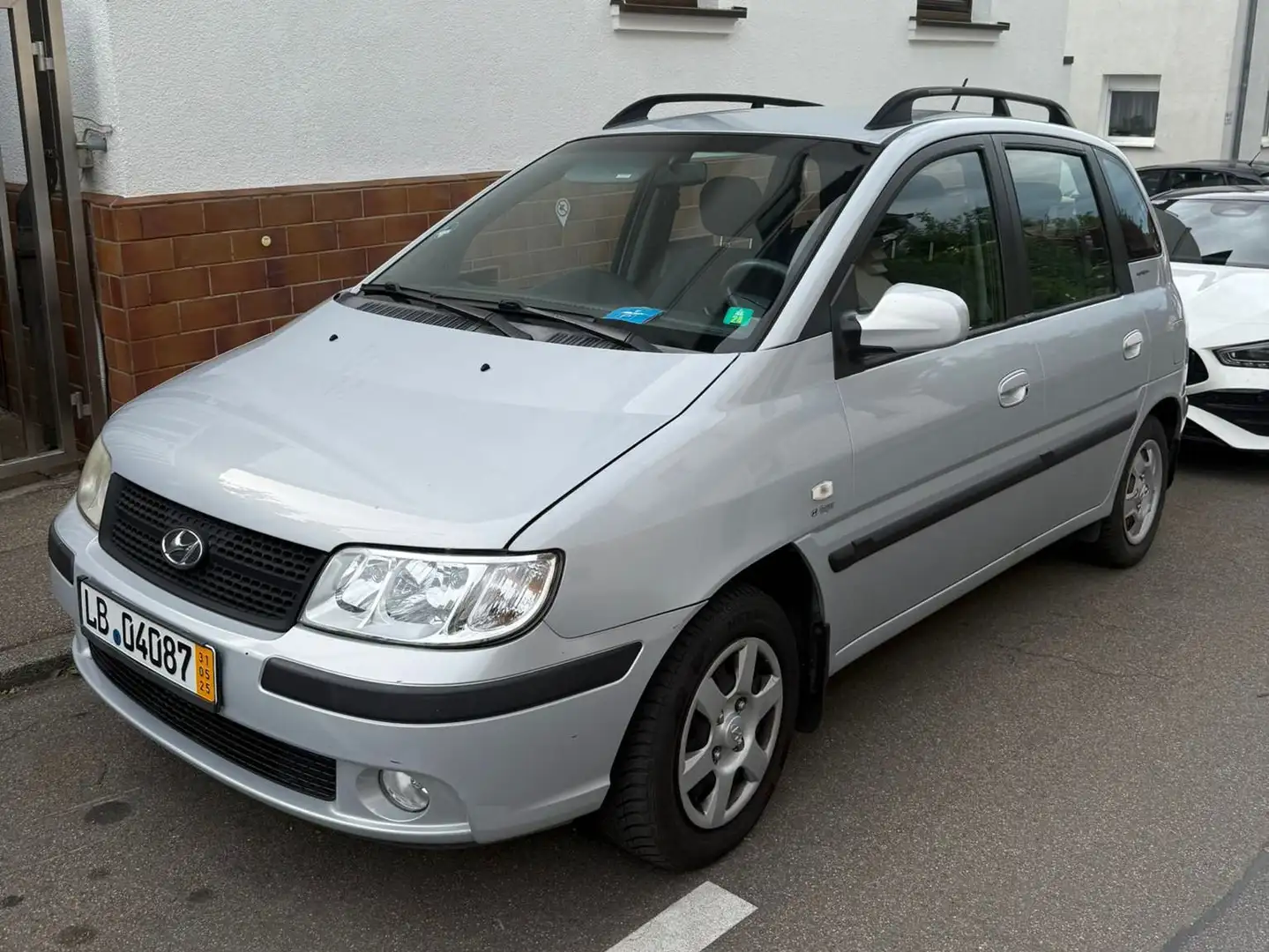 Hyundai Matrix 1.6 Automatik GLS Silber - 1