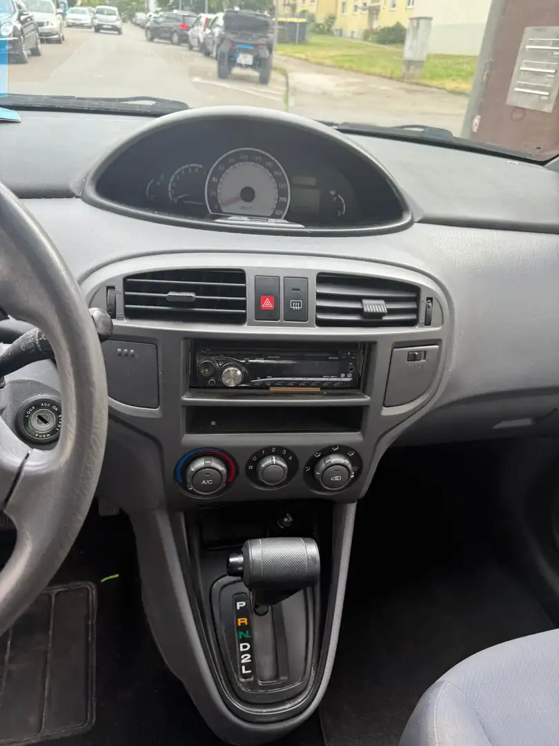 Hyundai Matrix 1.6 Automatik GLS Silber - 2
