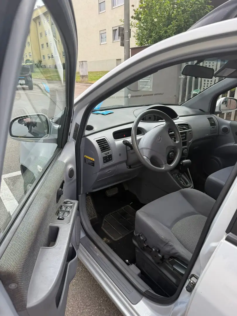 Hyundai Matrix 1.6 Automatik GLS Zilver - 2