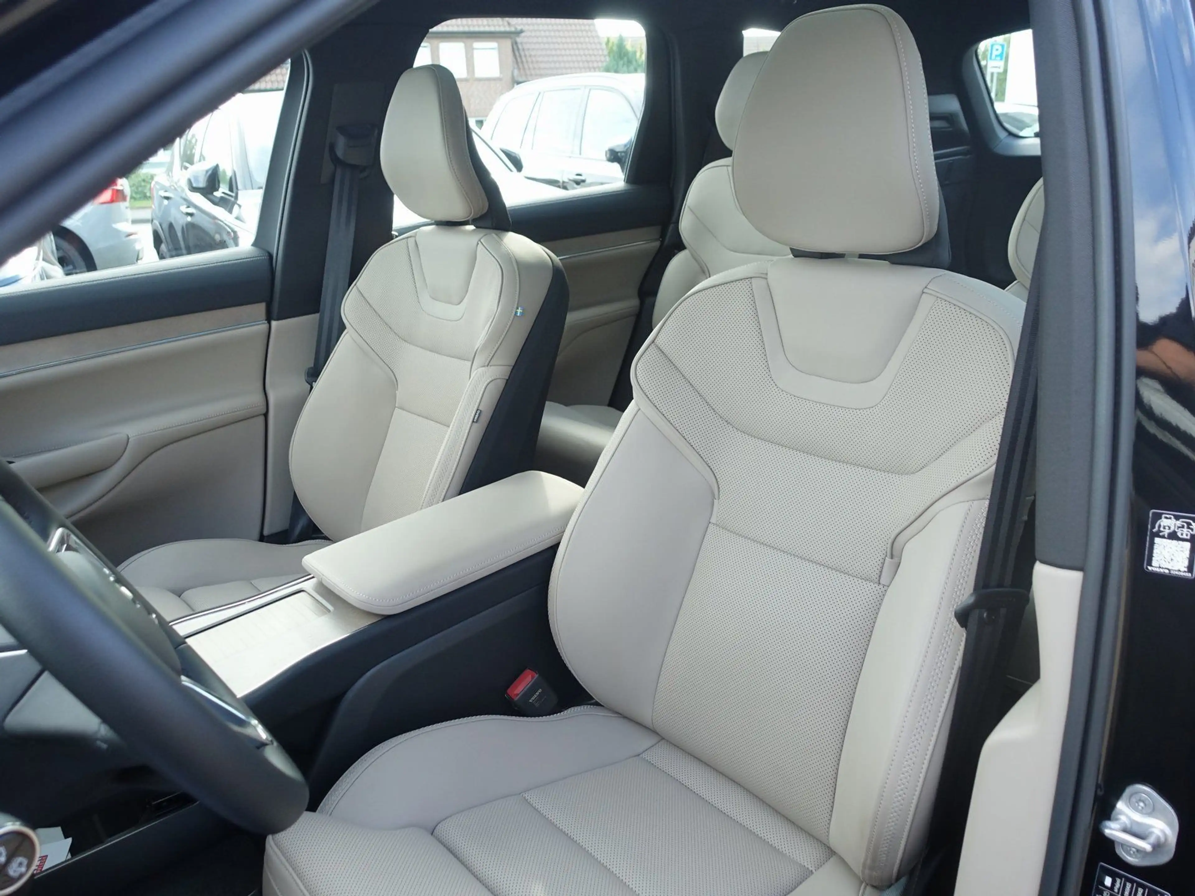 Volvo EX90 Ultra Twin Motor 6-Sitzer/HUD/PANO/360°/AHK — photo 11