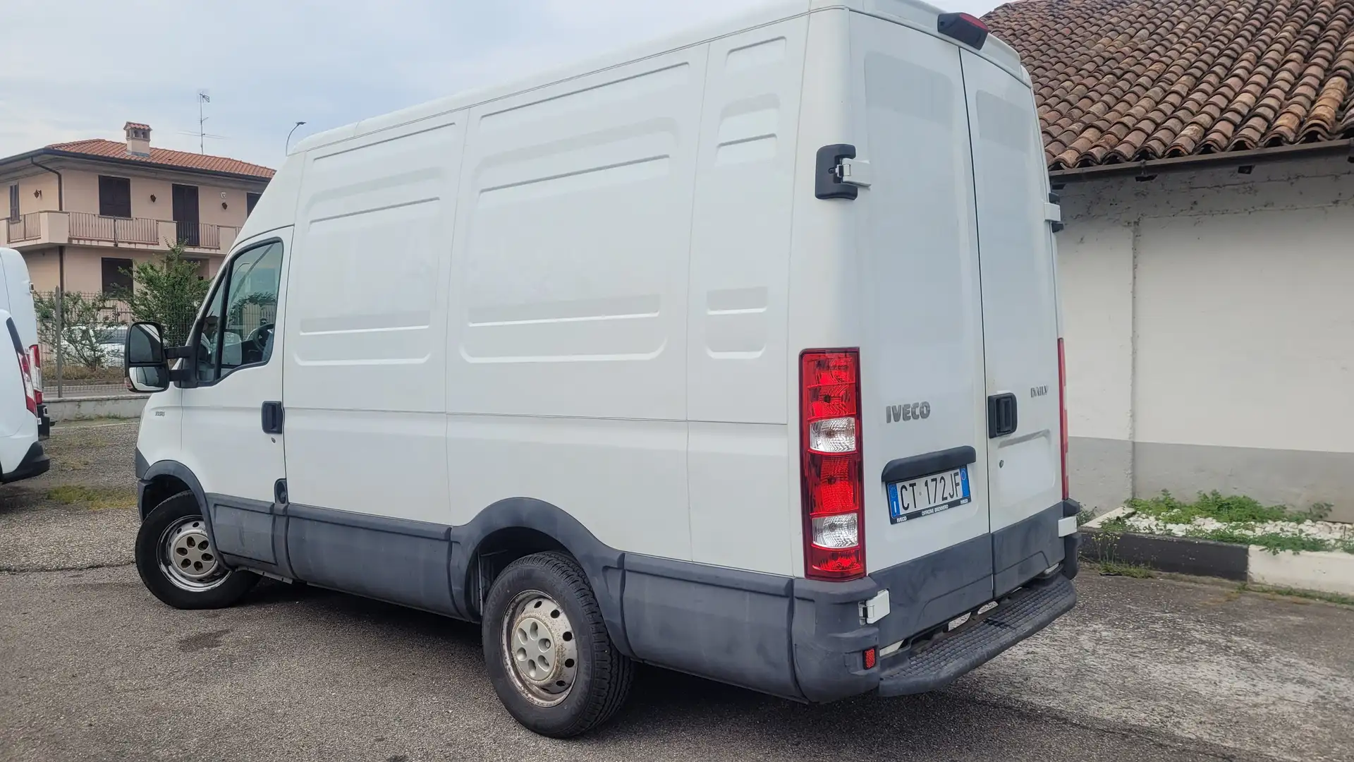 Iveco Daily 2.3HPI 145CV L2H2 Blanco - 2