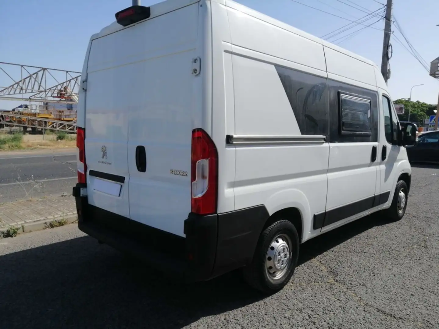 Peugeot Boxer Furgón 2.0BlueHDI 335 L2H2 Pack 130 Blanco - 1