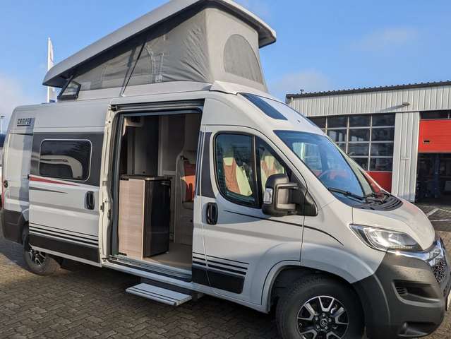 Imagine Bürstner Campeo C600 mit Aufstelldach