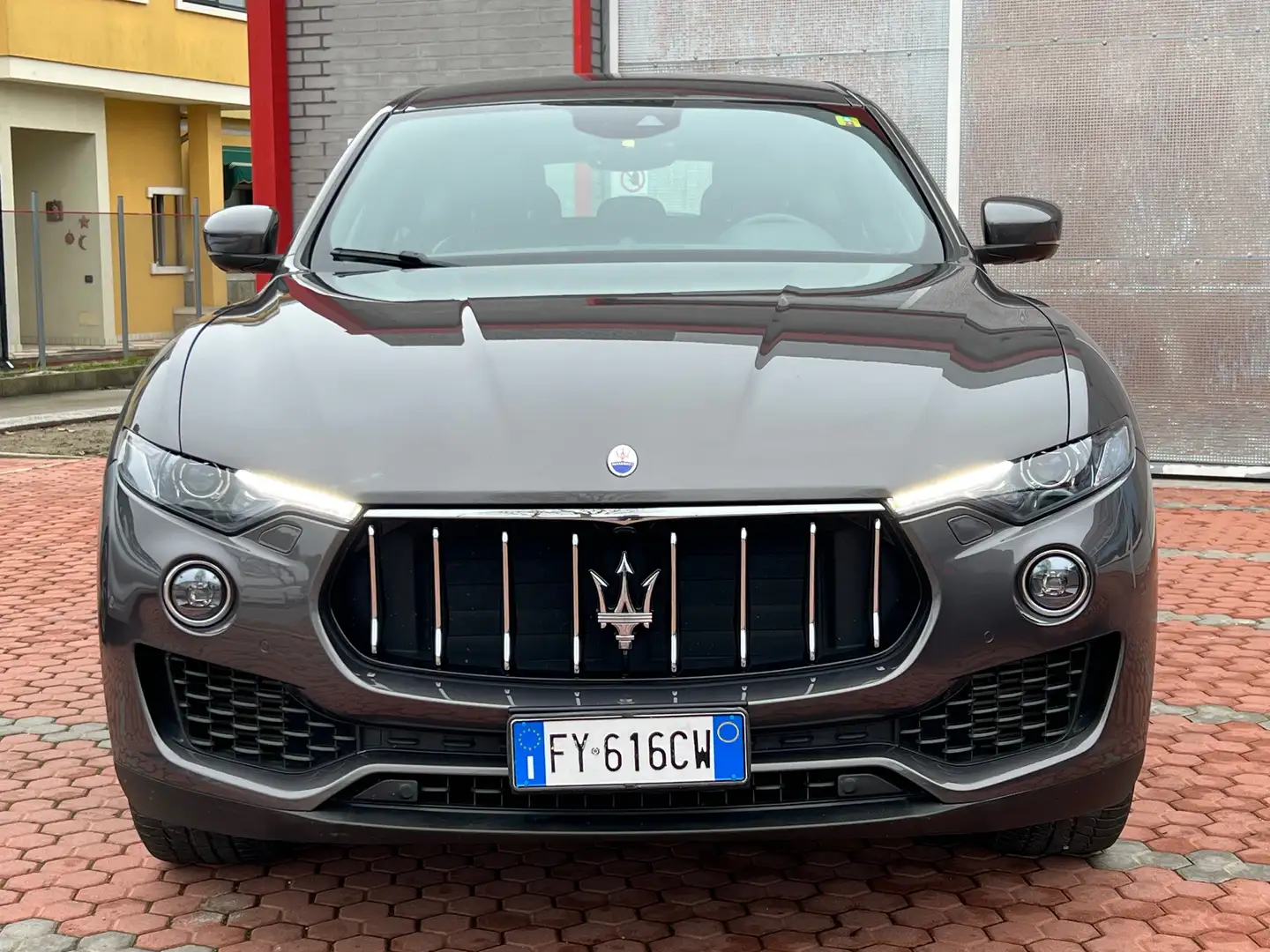 Maserati Levante Levante 3.0 V6 250cv auto my19 Šedá - 2