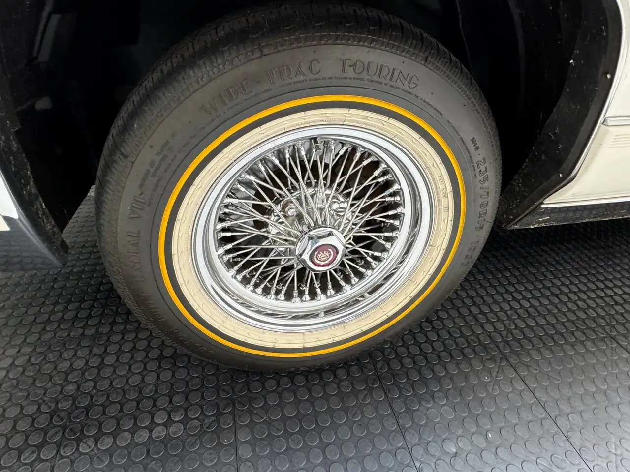 Cadillac Brougham d'Elegance Sedan, foto 12