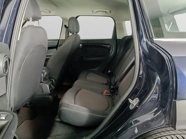 Mini Countryman view 9