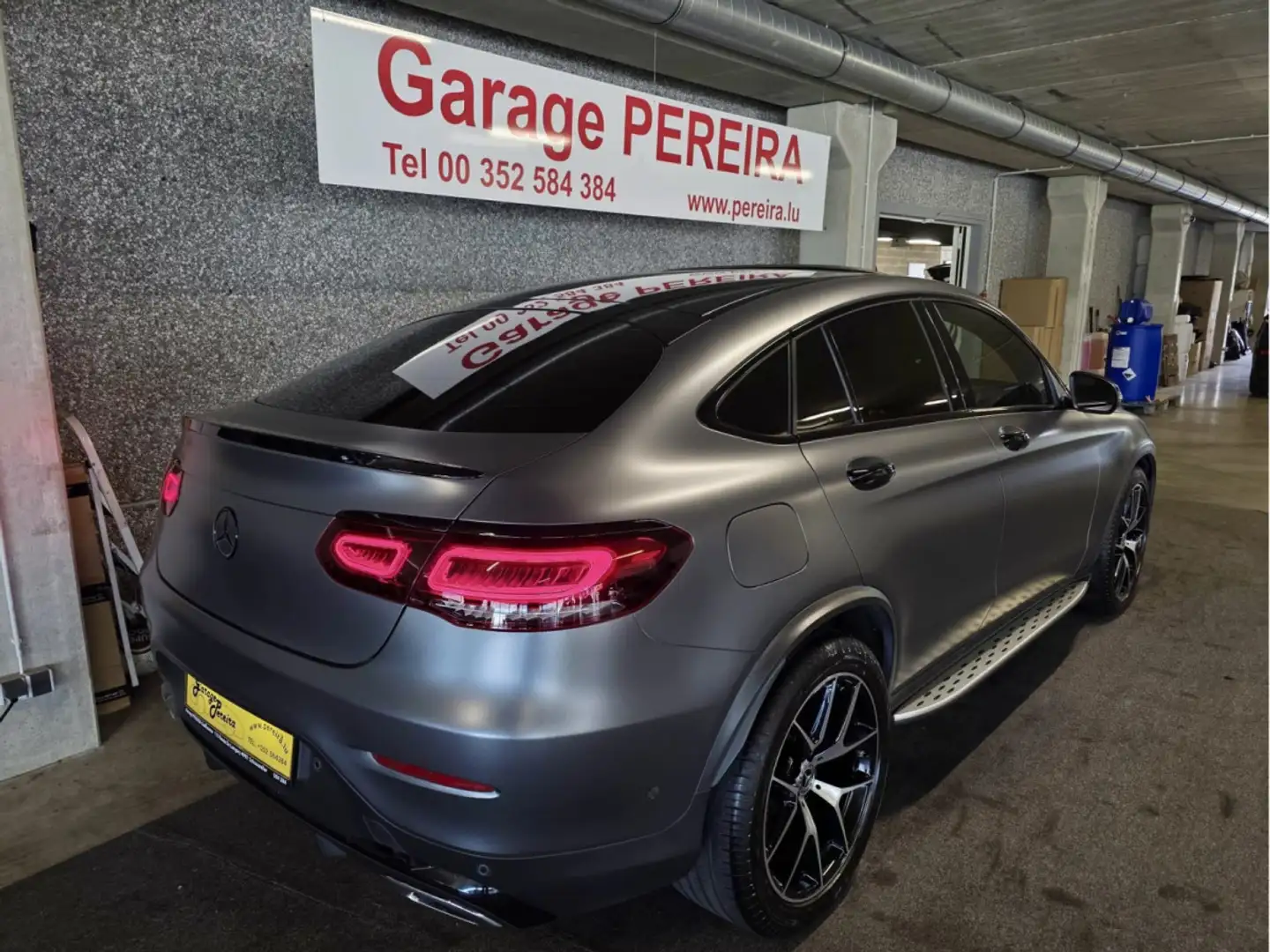 Mercedes-Benz GLC 200 COUPE AMG LINE BURMESTER PANO CUIR NAVI 1 HAND Gris - 2