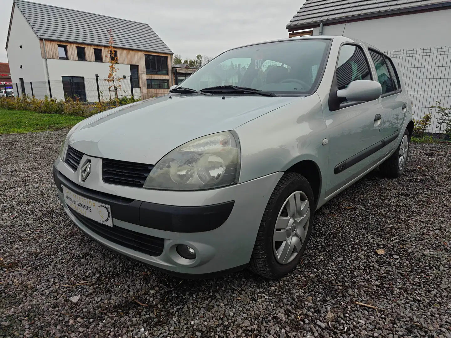 Renault Clio 1.4i MTV Gris - 1