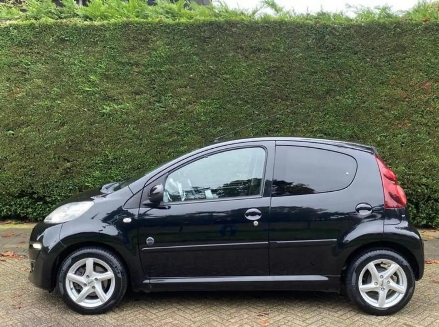 Peugeot 107 107 1.0 Envy Zwart - 1