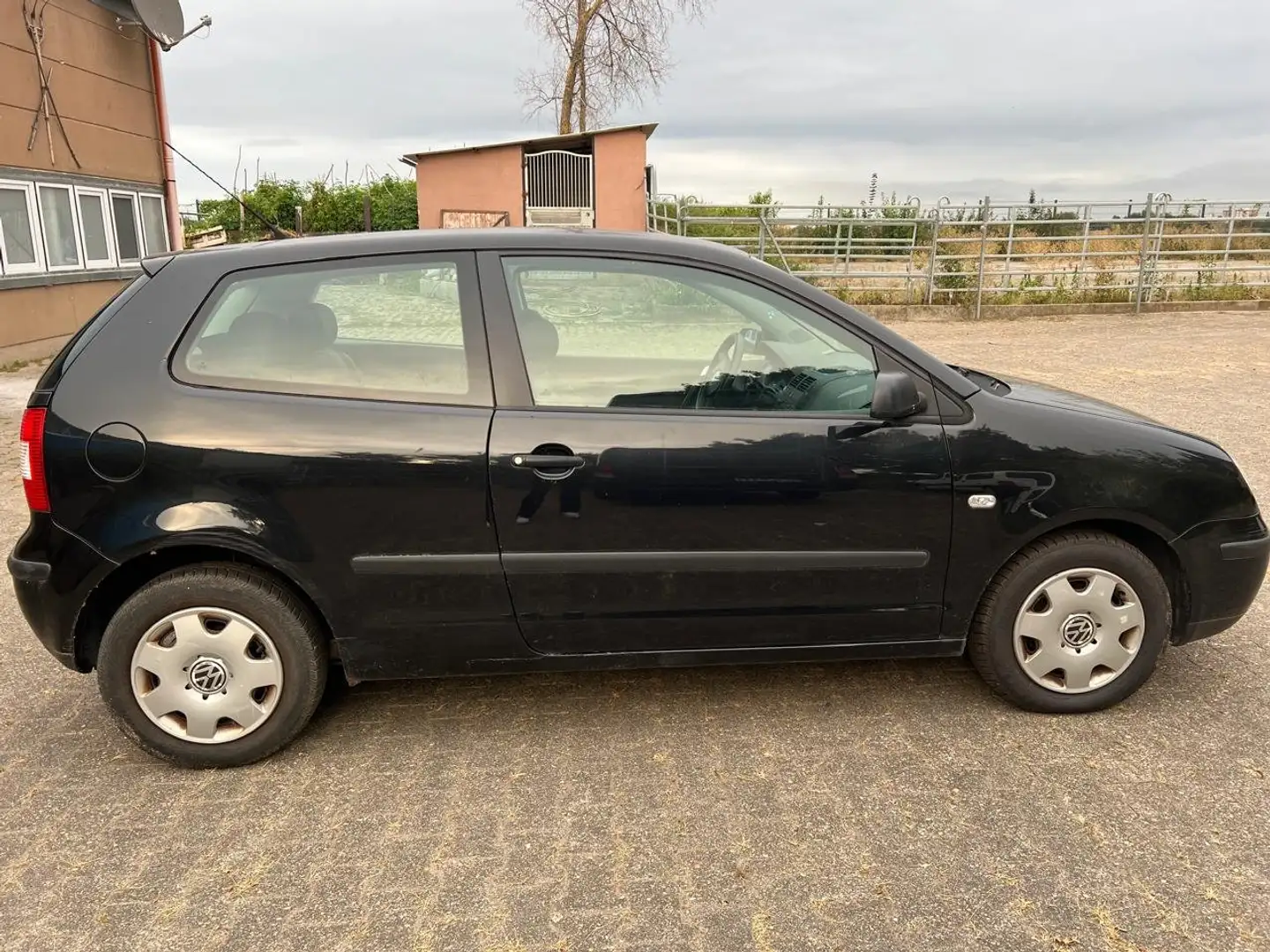 Volkswagen Polo Schwarz - 1