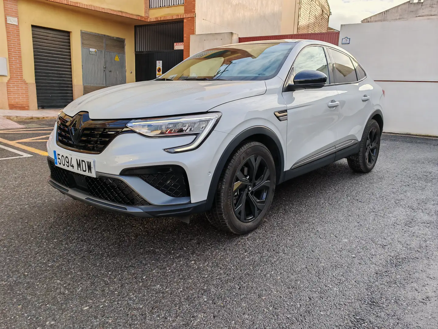 Renault Arkana Arkana 1.6 E-Tech Engineered Fast Track 105kW Engineered Fast Track Blanco - 1